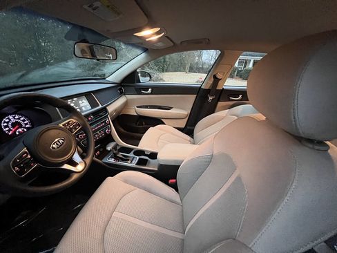 Used 2018 Kia Optima LX w/ Convenience Package image 11
