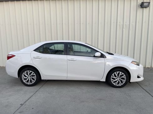 Used 2017 Toyota Corolla LE image 2
