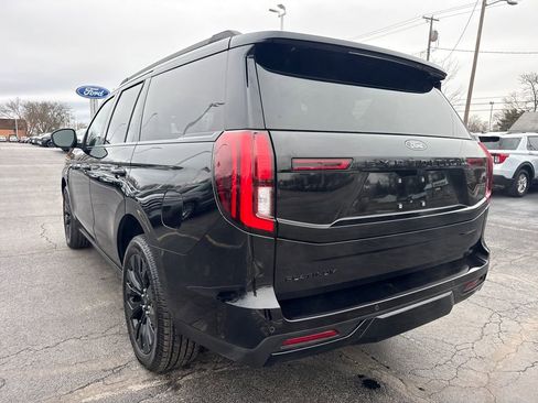Used 2025 Ford Expedition Platinum w/ Stealth Appearance Package image 9