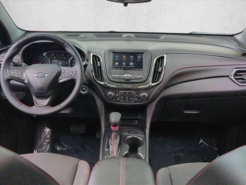 Certified 2024 Chevrolet Equinox RS FWD image 18