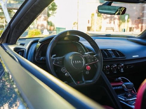 Used 2018 Audi R8 V10 plus AWD/4WD image 6