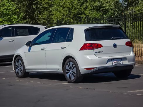 Used 2015 Volkswagen e-Golf SEL Premium FWD image 5