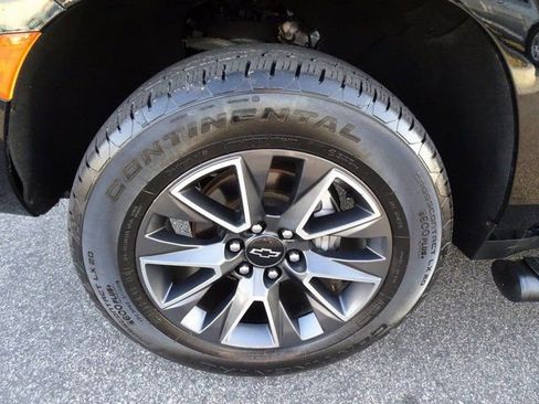 Used 2021 Chevrolet Suburban Z71 w/ Z71 Off-Road Package image 42