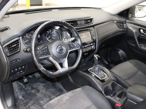 Used 2020 Nissan Rogue SV image 22