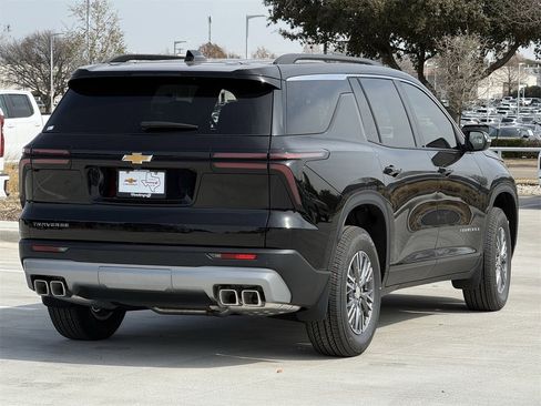 New 2026 Chevrolet Traverse LT image 4