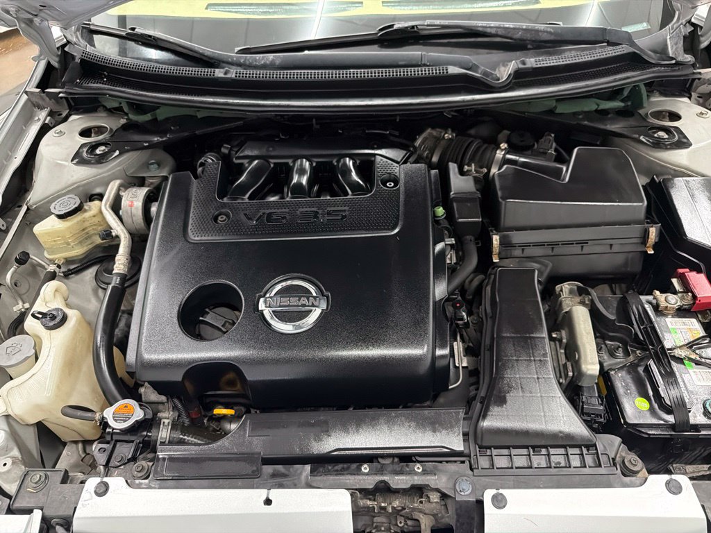 Used 2009 Nissan Altima 3.5 SE FWD image 30