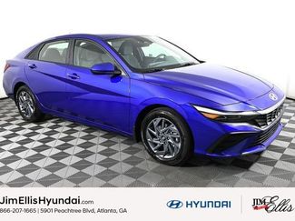 Certified 2025 Hyundai Elantra Sport video 2