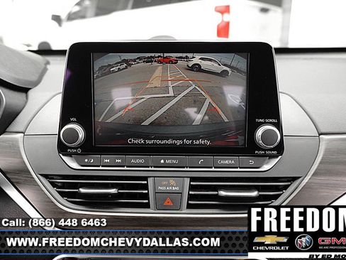 Used 2024 Nissan Altima 2.5 SV FWD image 17