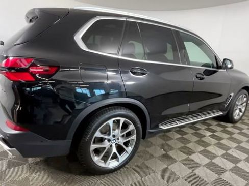 Used 2024 BMW X5 xDrive40i w/ Premium Package AWD/4WD image 4