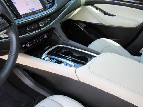 Used 2022 Buick Enclave Premium w/ Surround and Sites Package AWD/4WD image 15