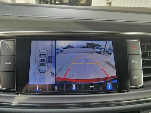 Used 2024 Buick Enclave Premium image 21