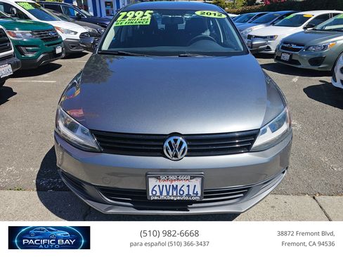 Used 2012 Volkswagen Jetta SE FWD image 2