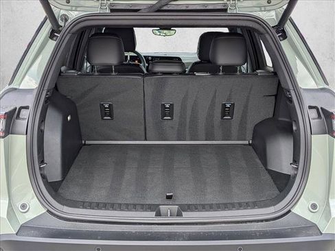 Used 2026 Chevrolet Equinox LT w/ Convenience Package II image 6