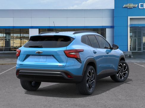 New 2026 Chevrolet Trax RS w/ Sunroof Package FWD image 4