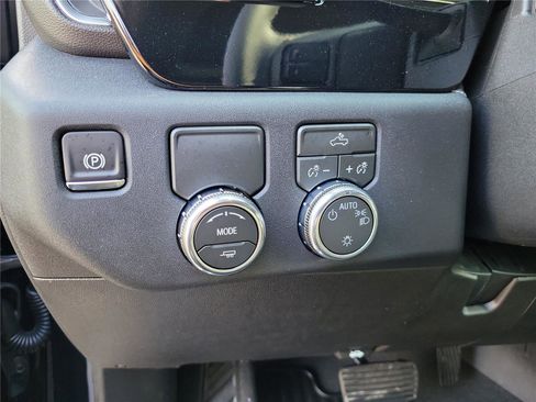 New 2026 GMC Sierra 1500 SLE image 22