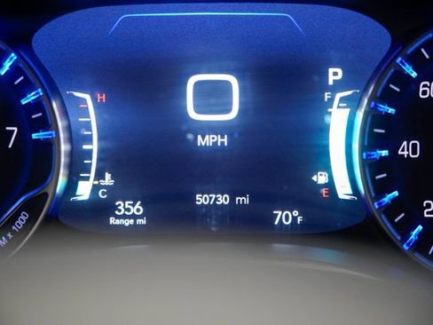 Used 2025 Chrysler Pacifica Select FWD image 34