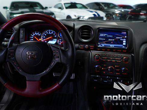 Used 2014 Nissan GT-R Black Edition image 35