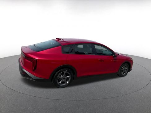 Used 2025 Kia K4 LXS image 15