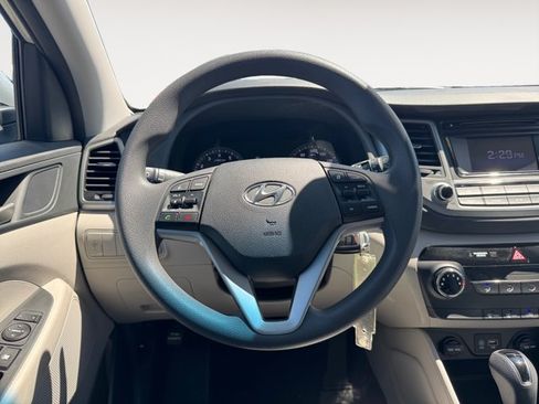 Used 2018 Hyundai Tucson SE AWD/4WD image 16