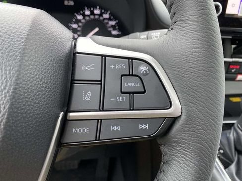 New 2026 Toyota Sienna XLE image 12