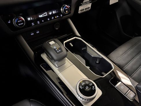 New 2026 Mitsubishi Outlander SE image 19