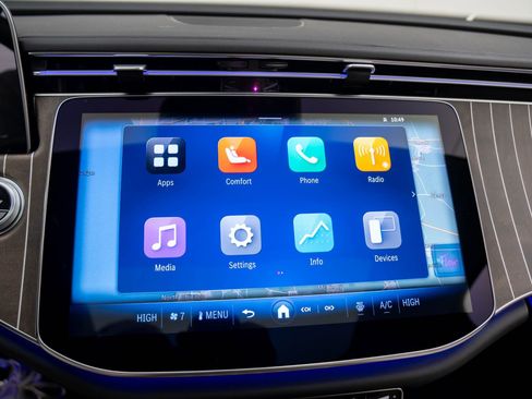 Used 2025 Mercedes-Benz E 350 4MATIC Sedan w/ Winter Package image 24