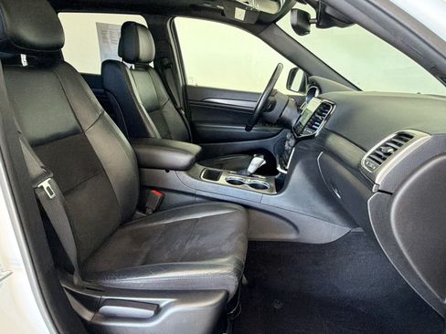 Used 2021 Jeep Grand Cherokee Laredo X AWD/4WD image 25