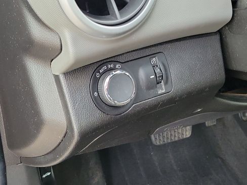 Used 2018 Chevrolet Sonic LT image 18