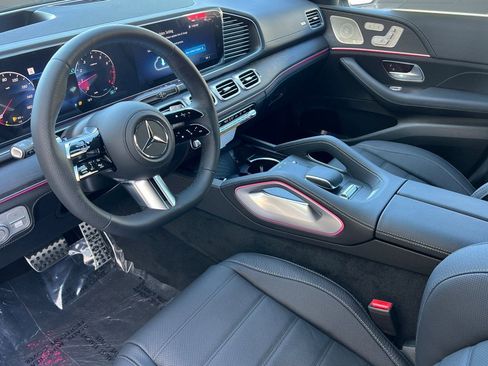 New 2026 Mercedes-Benz GLS 580 4MATIC image 4