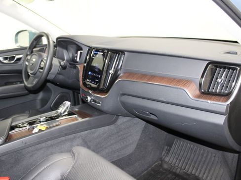 Used 2023 Volvo XC60 B6 Ultimate image 23