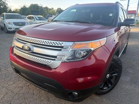 Used 2014 Ford Explorer XLT w/ Equipment Group 202A FWD image 1