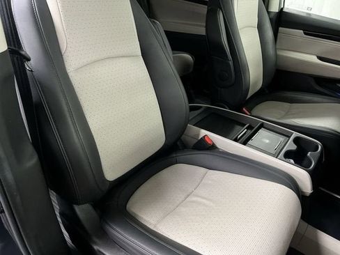 Used 2025 Honda Odyssey Elite image 29