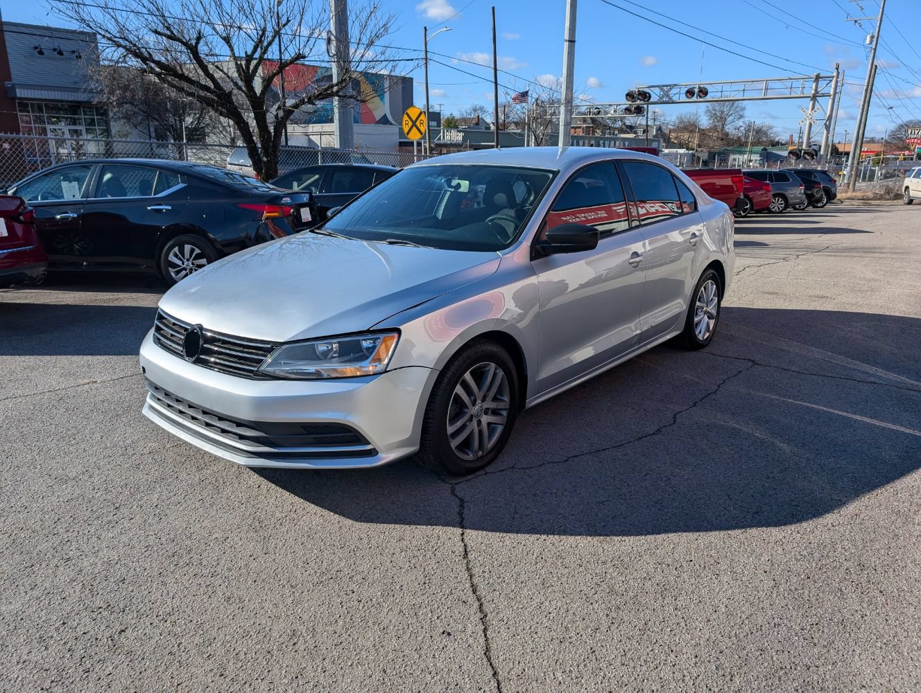 Used 2015 Volkswagen Jetta SE FWD image 2
