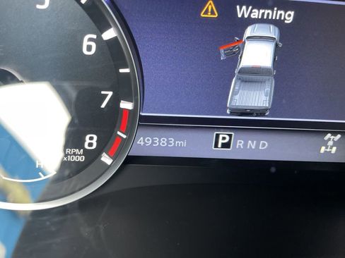 Used 2023 Nissan Frontier SV image 14