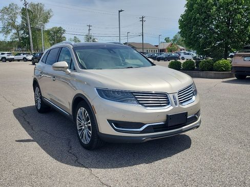 Used 2017 Lincoln MKX Reserve w/ Luxury Package AWD/4WD image 9