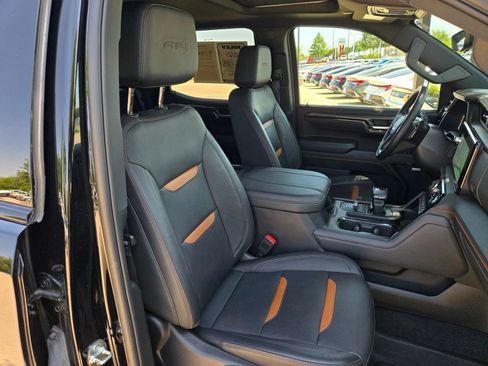 Used 2025 GMC Sierra 1500 AT4 w/ AT4 Premium Package AWD/4WD image 29