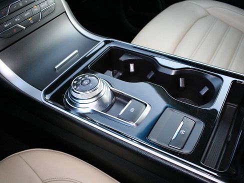 Used 2019 Ford Edge SEL w/ Equipment Group 201A image 15