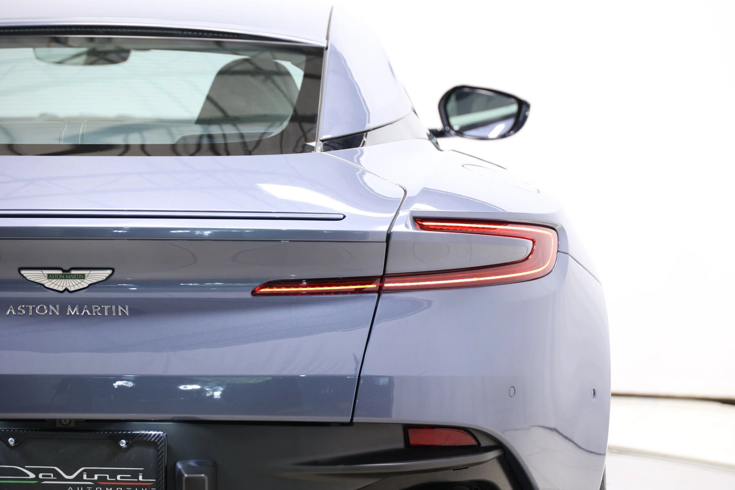 Used 2019 Aston Martin DB11 Coupe RWD image 61