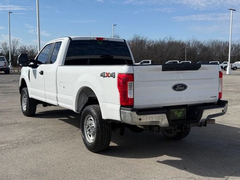 Used 2017 Ford F250 XL w/ Power Equipment Group image 8