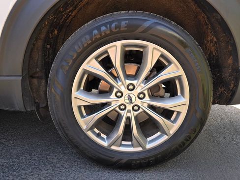 Used 2021 Ford Explorer Limited AWD/4WD image 6