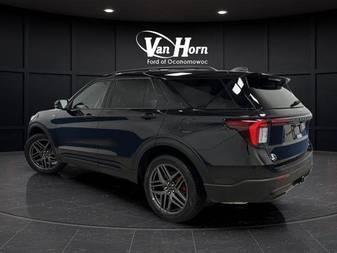 Used 2025 Ford Explorer ST-Line w/ Premium Package image 3