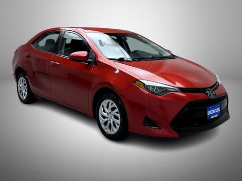 Used 2019 Toyota Corolla LE FWD image 3