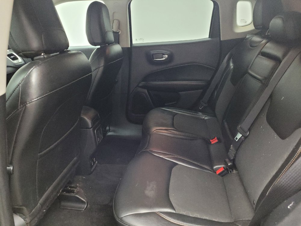 Used 2018 Jeep Compass Latitude w/ Popular Equipment Group FWD image 18