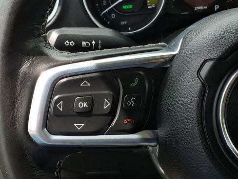 Used 2022 Jeep Wrangler Unlimited Sahara w/ Cold Weather Group AWD/4WD image 21