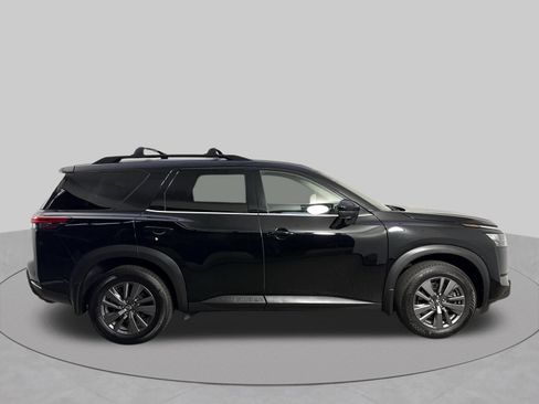 Certified 2024 Nissan Pathfinder SV AWD/4WD image 38