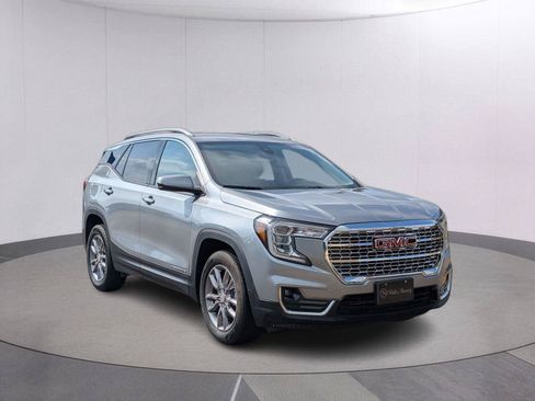 Used 2024 GMC Terrain SLT AWD/4WD image 7