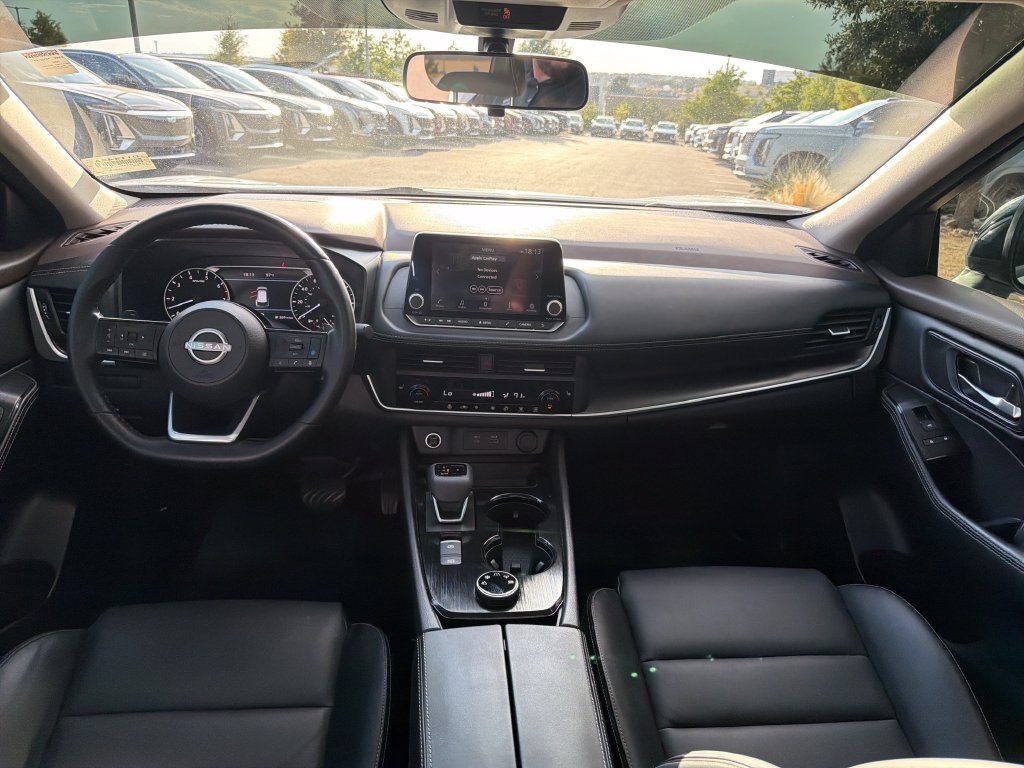 Used 2023 Nissan Rogue SV w/ SV Premium B Package AWD/4WD image 27