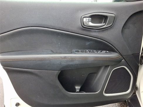 Used 2020 Jeep Compass Limited image 13