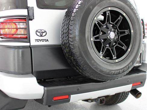 Used 2008 Toyota FJ Cruiser 2WD image 24