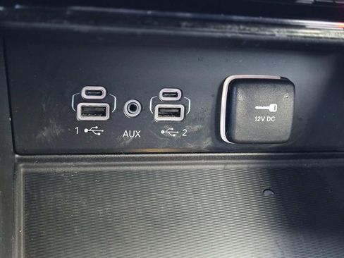 Used 2023 Jeep Grand Cherokee Altitude image 28